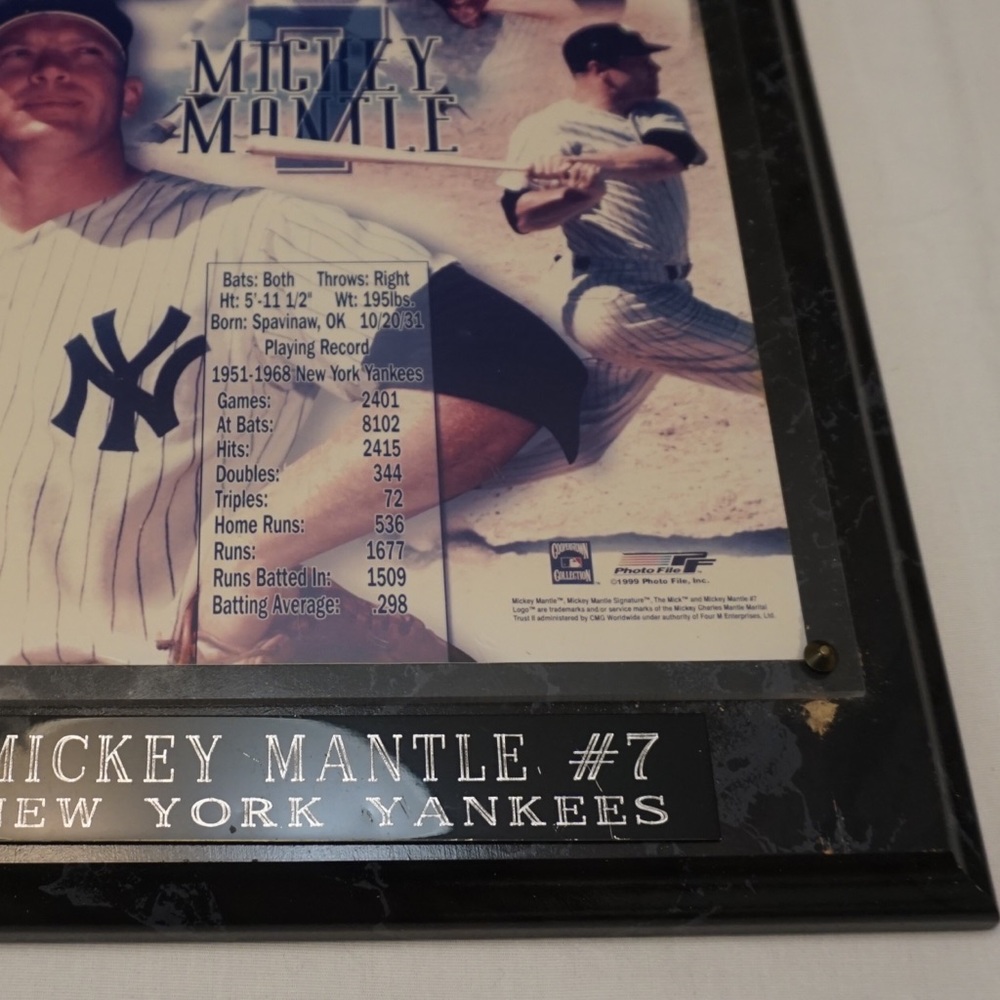Mickey Mantle Yankees Vintage Baseball Plaque. - Picture 2 of 3